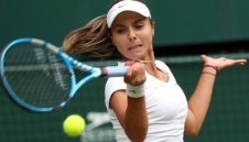 Вики Томова смаза американка в Ню Йорк