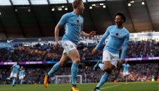 Де Бройне е от класата на Кристиано и Меси