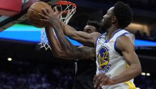 Сакраменто удари шампионите на старта, Ню Йорк излъга Кливланд