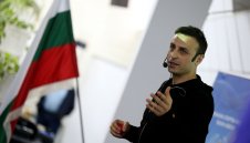 Бербатов посочи наследниците на Роналдо и Меси