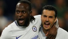 Челси надви Бърнли и остана в битката за топ 4