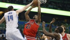 Чикаго се отдалечава още от елиминациите