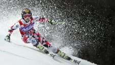 Хеликоптер откара Фенингер в болница