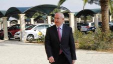 Шеф на Бетис призна: От Барса ни питаха за Себайос