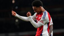 Радост в Арсенал! Младок преподписа с клуба