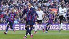 Барса с реферите = Марадона с Божията ръка