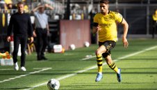 Сити вади оферта за Хакими, ако получи добри новини от Лозана