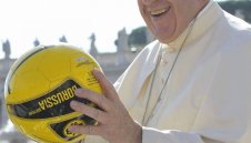 Дортмунд стряска противниците с благословия от Папата + ВИДЕО