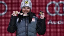 Ана Фенингер спечели гигантския слалом на световното