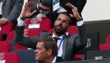 Ван Нистелрой влиза в щаба на Холандия за Евро 2020