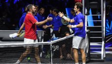 Рууд изстиска Сок на старта на Лейвър Къп