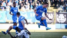 Стъпка по стъпка Левски върви нагоре