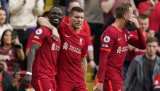 Мане счупи рекорд и поведе Ливърпул към върха