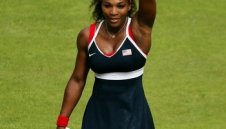 Сестри Уилямс продължават наказателната си акция в Лондон