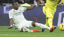 Режат коляното на Алаба под Алпите днес