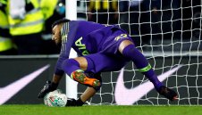 Тотнъм се измъкна с дузпи, Уест Хям вкара 8