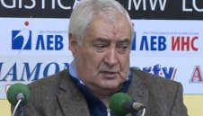 Вуцов за Левски: Така не се прави, само залъгват хората