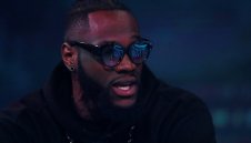 Уайлдър нокаутира талисман, след това се извини