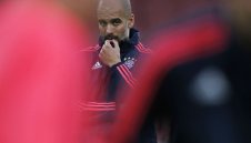 Гуардиола не бил като жените, сравни Алаба с Бог