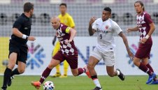 Легенда на Барса не мисли за пенсия. Ще рита още 2 години в Япония