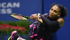 Серена стартира сезона с победа