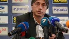 Левски чака мощен спонсор