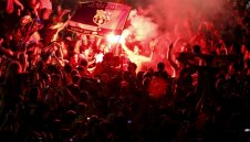 30 000 ултраси празнуват "ушатата" на Барса