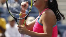 Китайка разказа играта на младата Бенчич