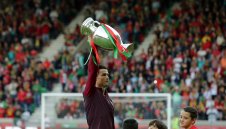 Роналдо вдигна купата у дома, но Швеция обърна Португалия + ВИДЕО