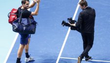 Федерер с ударно начало в Базел