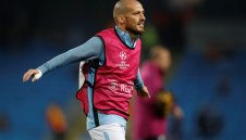 Сити дава нов договор на Силва