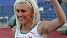 Тезджан Наимова полуфиналистка на 200 метра