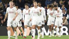 "Спрелият влак" Ман Юнайтед набира скорост