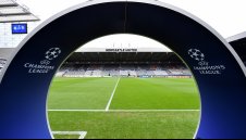 Нюкасъл се спря на треньора-чудо в Европа