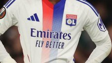 Олимпик Лион взе сина на Клуиверт