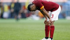 Нюкясъл връща Ашли Коул в Англия 