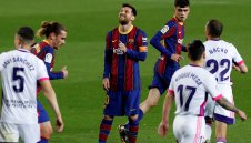 На Меси вече му се привиждат картони