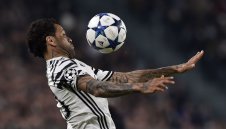 Дани Алвеш: Дано избегнем Барса!