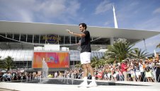 Шампионът Федерер няма да участва в Маями