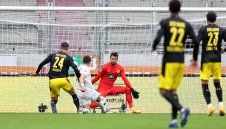 Приземяване: Дортмунд яде бой от "малките баварци"