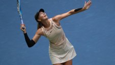 Маша е на крачка от първи финал за сезона