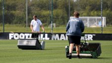 Висшата лига също подновява групови тренировки