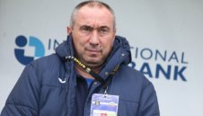 Рокада! Мъри Стоилов сменя неубедителен национал