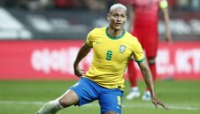 От "Стамфорд Бридж" не успели за прецакат Тотнъм