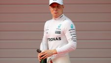 Ботас не се отказва: Не всичко опира до Люис и Себ