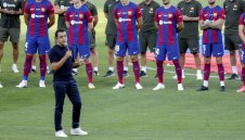 Лаком: Шави иска още нови в Барса