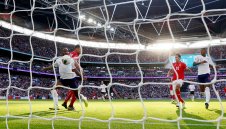 Стърлинг струва 150 млн. паунда. По-добър е от Неймар и посяга към Златната топка