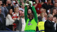 Евертън ще спъва Ливърпул за Муса Дембеле