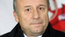Футболистите на Милан нямат самочувствие, смята Дзакерони