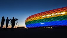 Напрежение в Мюнхен заради "цветовете на дъгата"